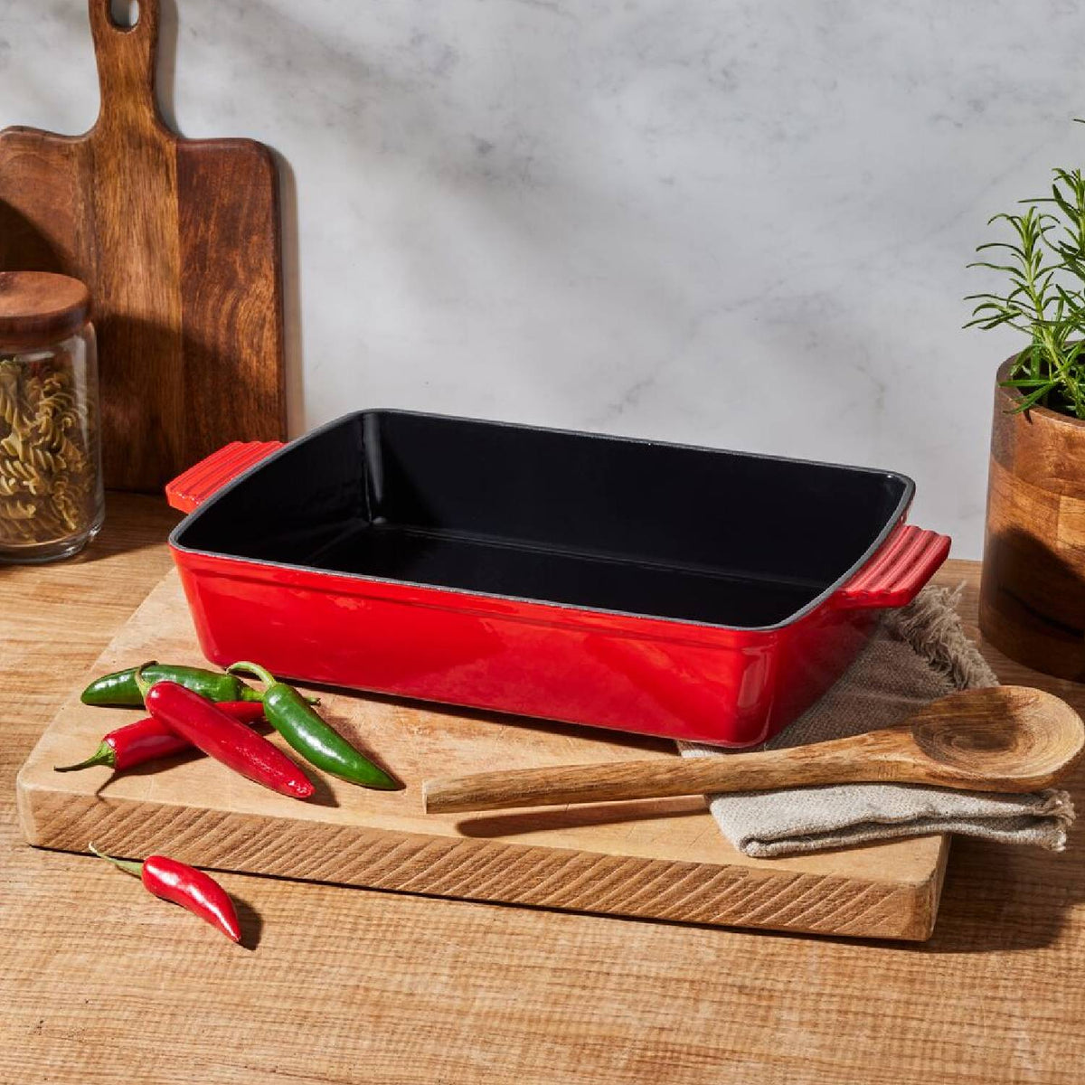 Lakeland Cast Iron 23cm Roaster – Red