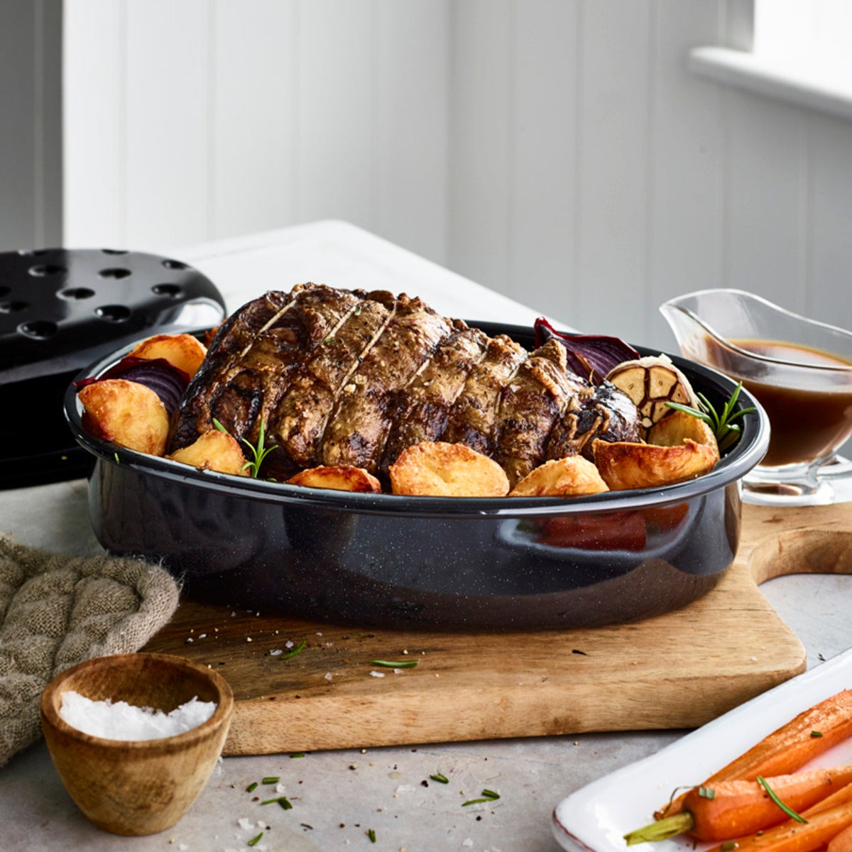 Enamel Self Basting Oval Roasting Tin with Lid