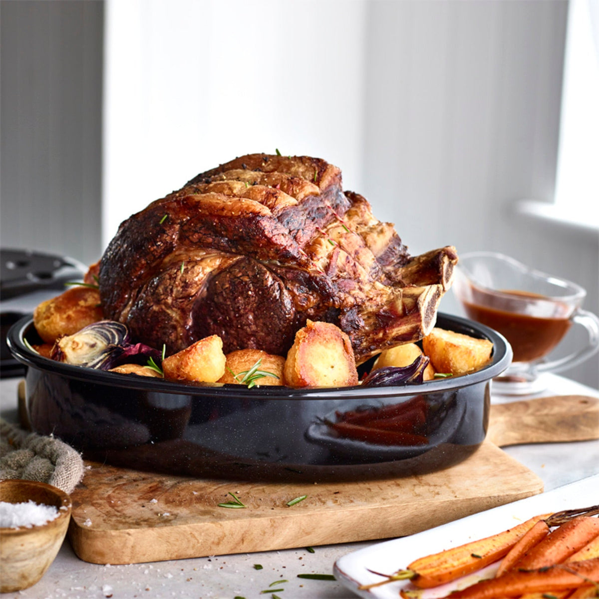 Enamel Self Basting Oval Roasting Tin with Lid