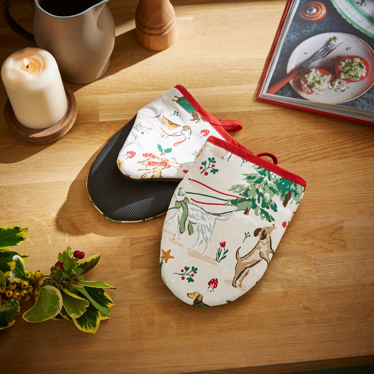 Ulster Weavers Winter Walkies Mini Microwave Mitts