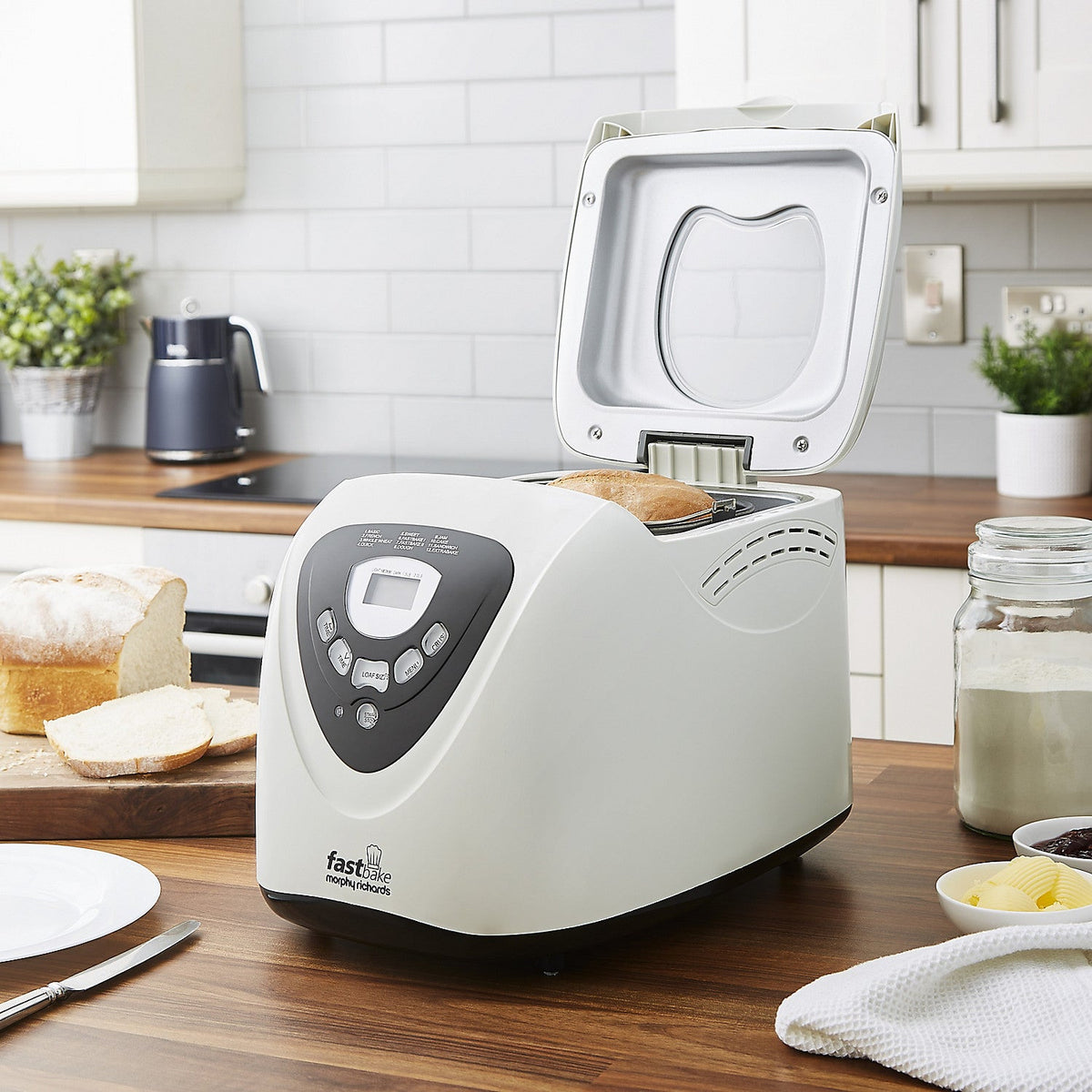 Morphy Richards Fastbake Breadmaker