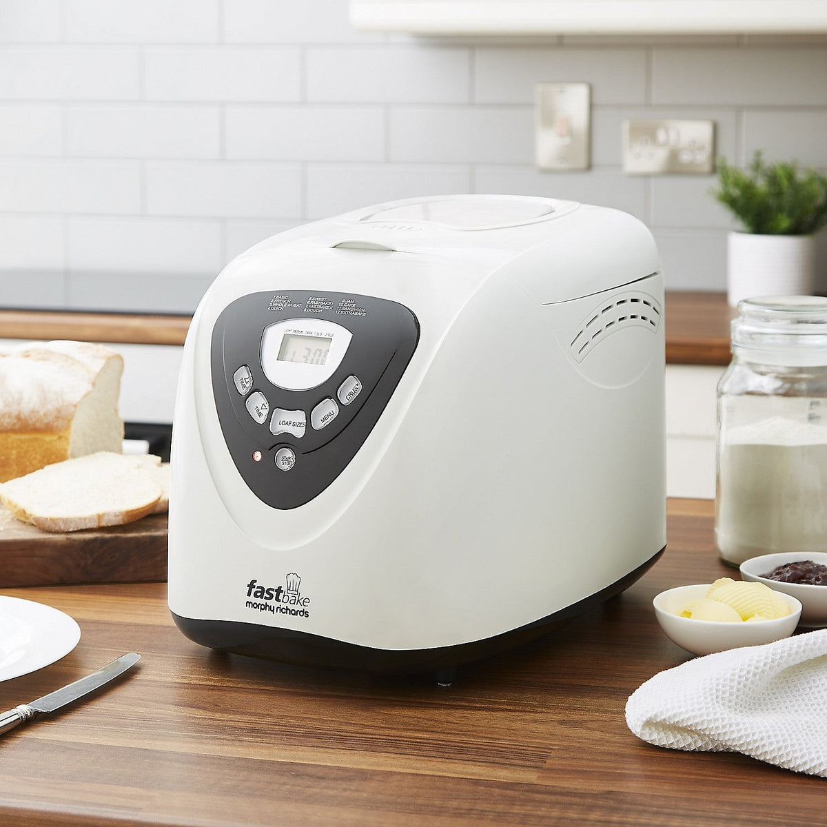 Morphy Richards Fastbake Breadmaker