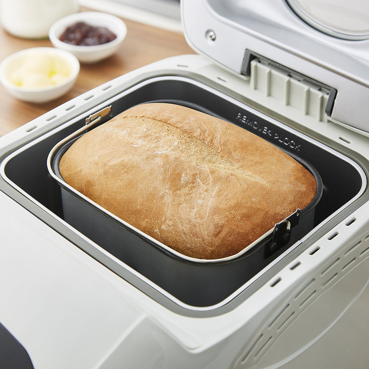 Morphy Richards Fastbake Breadmaker