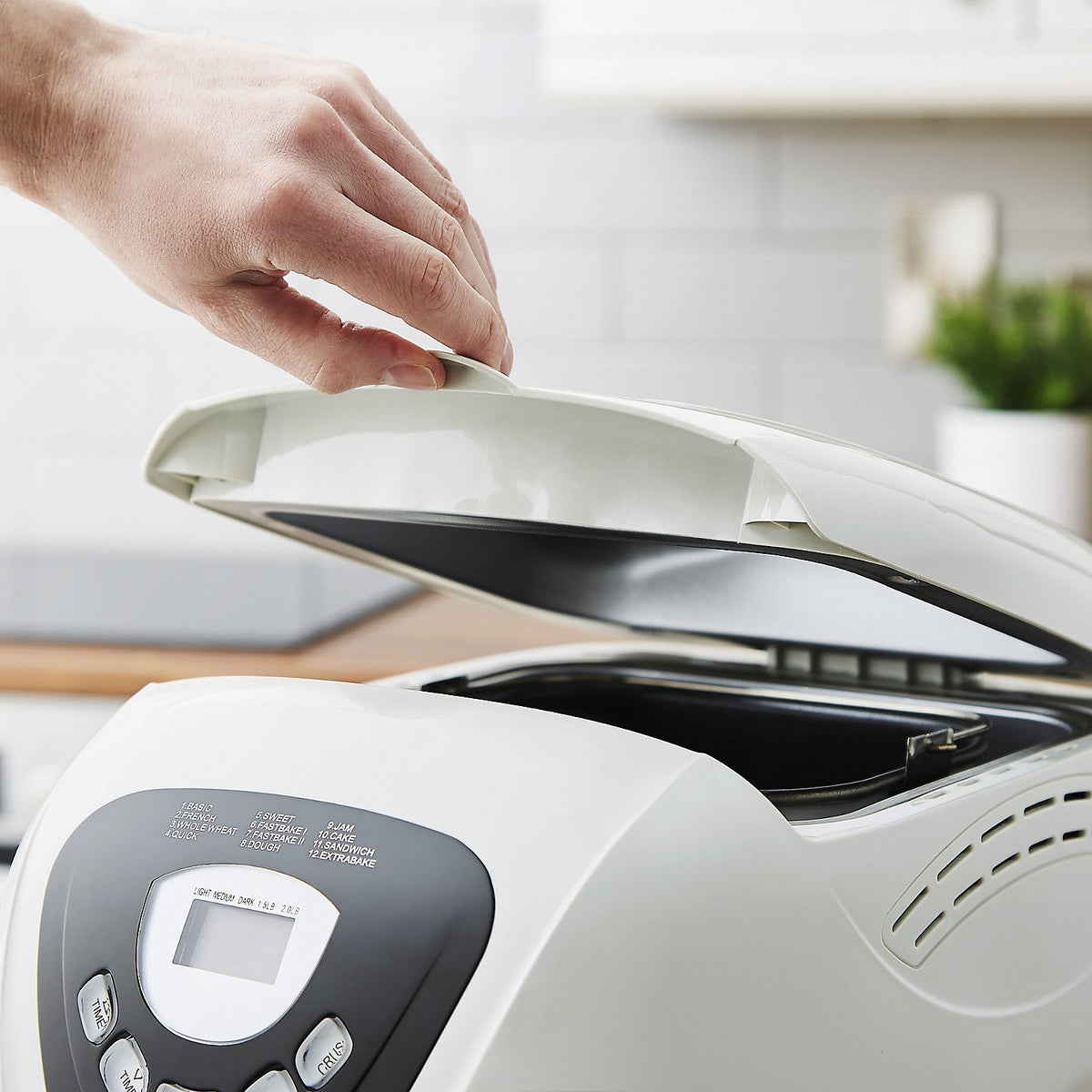 Morphy Richards Fastbake Breadmaker