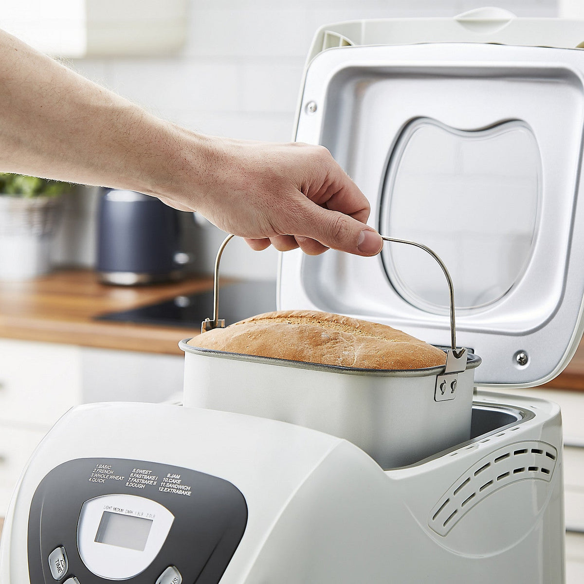 Morphy Richards Fastbake Breadmaker