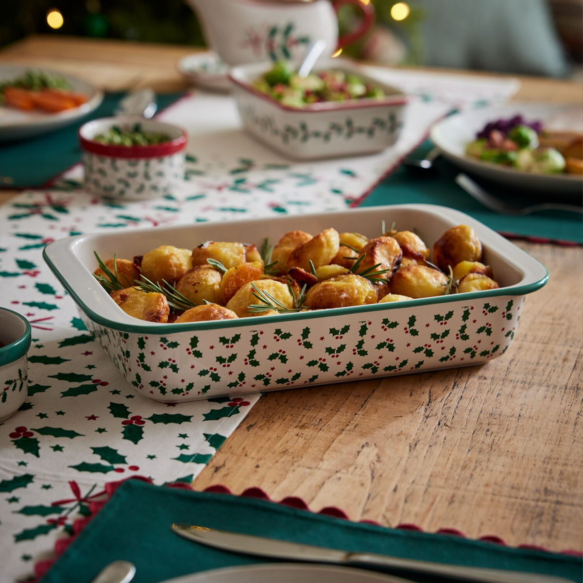 Lakeland Christmas Holly Table Runner