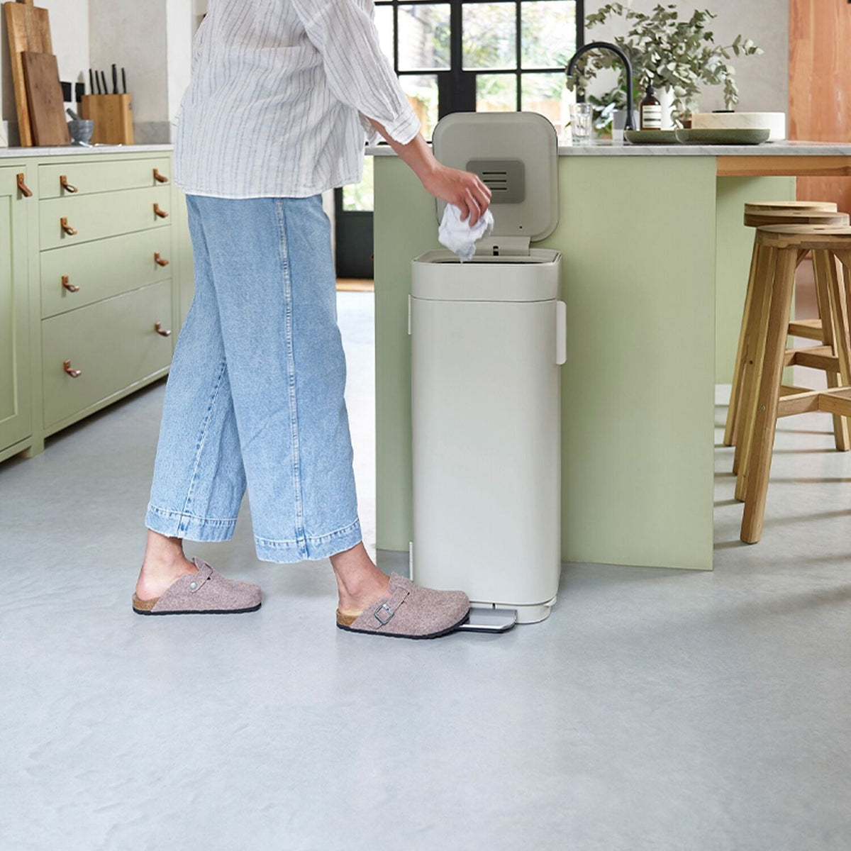 Joseph Joseph Porta Easy-empty Grey Pedal Bin 40L