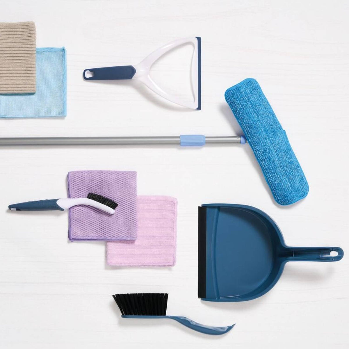 Simply Lakeland Dustpan and Brush