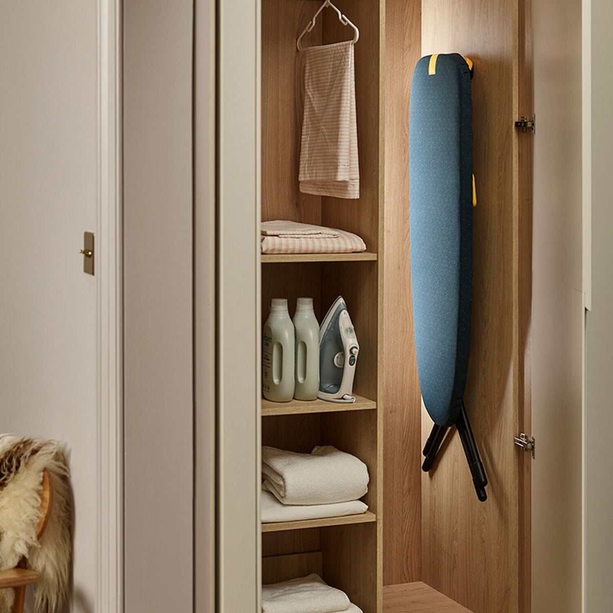Joseph Joseph Glide Compact Plus Ironing Board Black/Blue