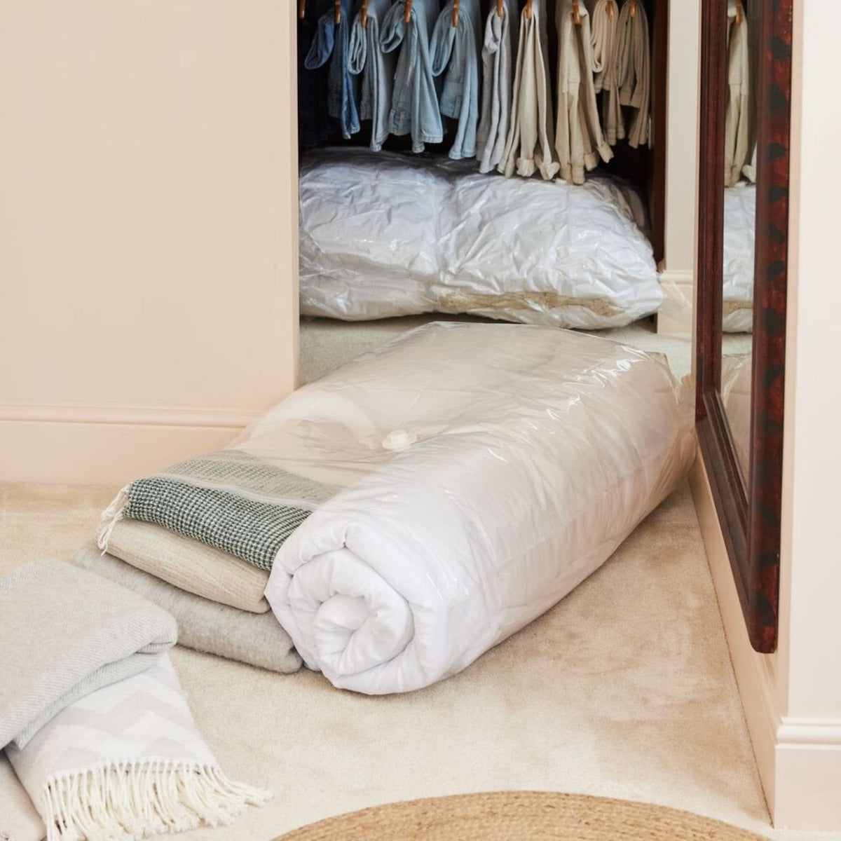 2 Lakeland Shrink & Store Cube Vacuum Storage Bags