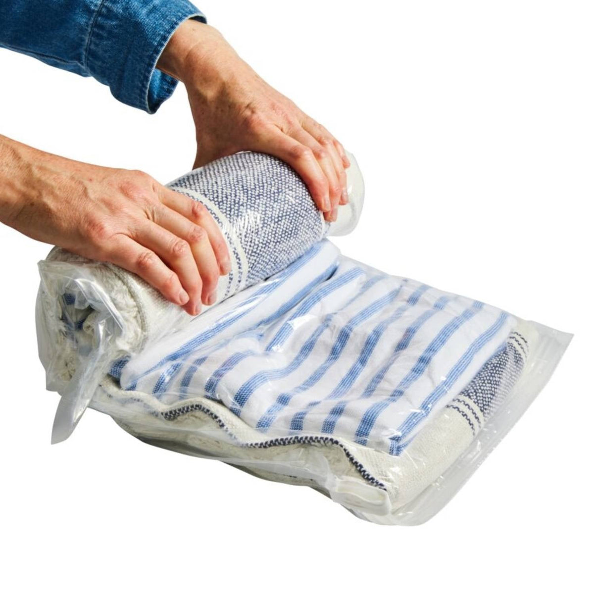 2 Lakeland Shrink & Store Travel Roll Bags