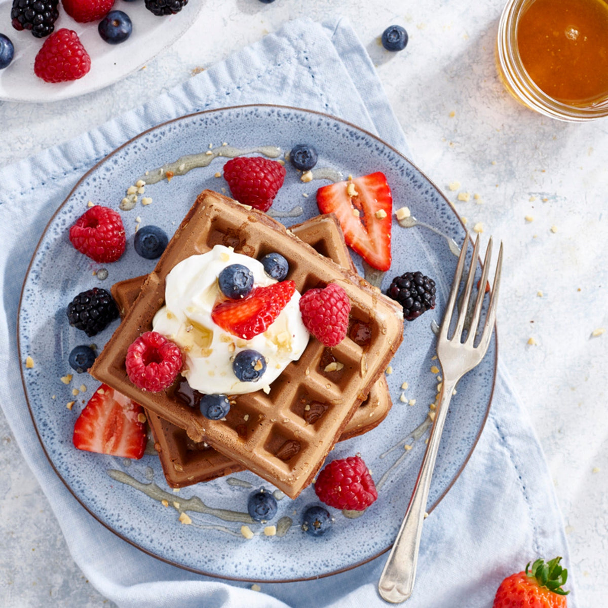 Lakeland No Mess Electric Waffle Maker – Makes 4 Waffles At Once Ready In 3 Minutes
