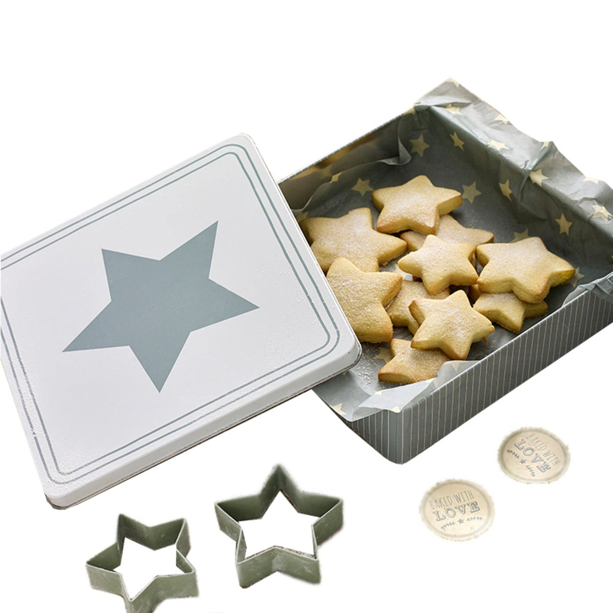 Mary Berry with Lakeland Bake to Give Star Cookie Cutters Set