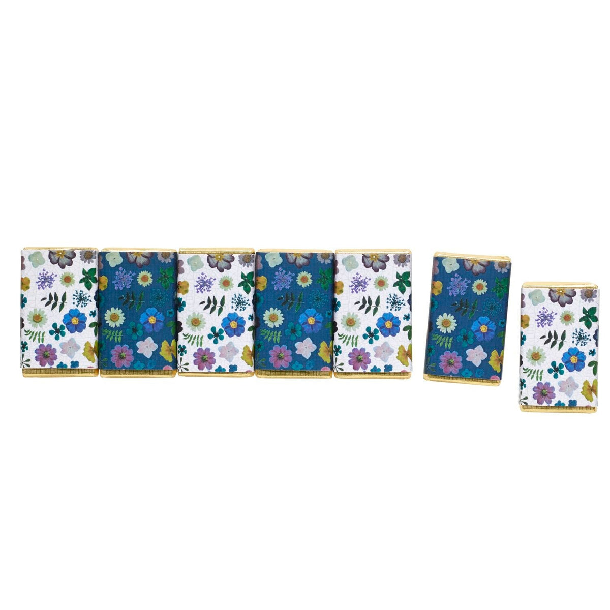 Pressed Flowers 7 Milk Chocolate Slims