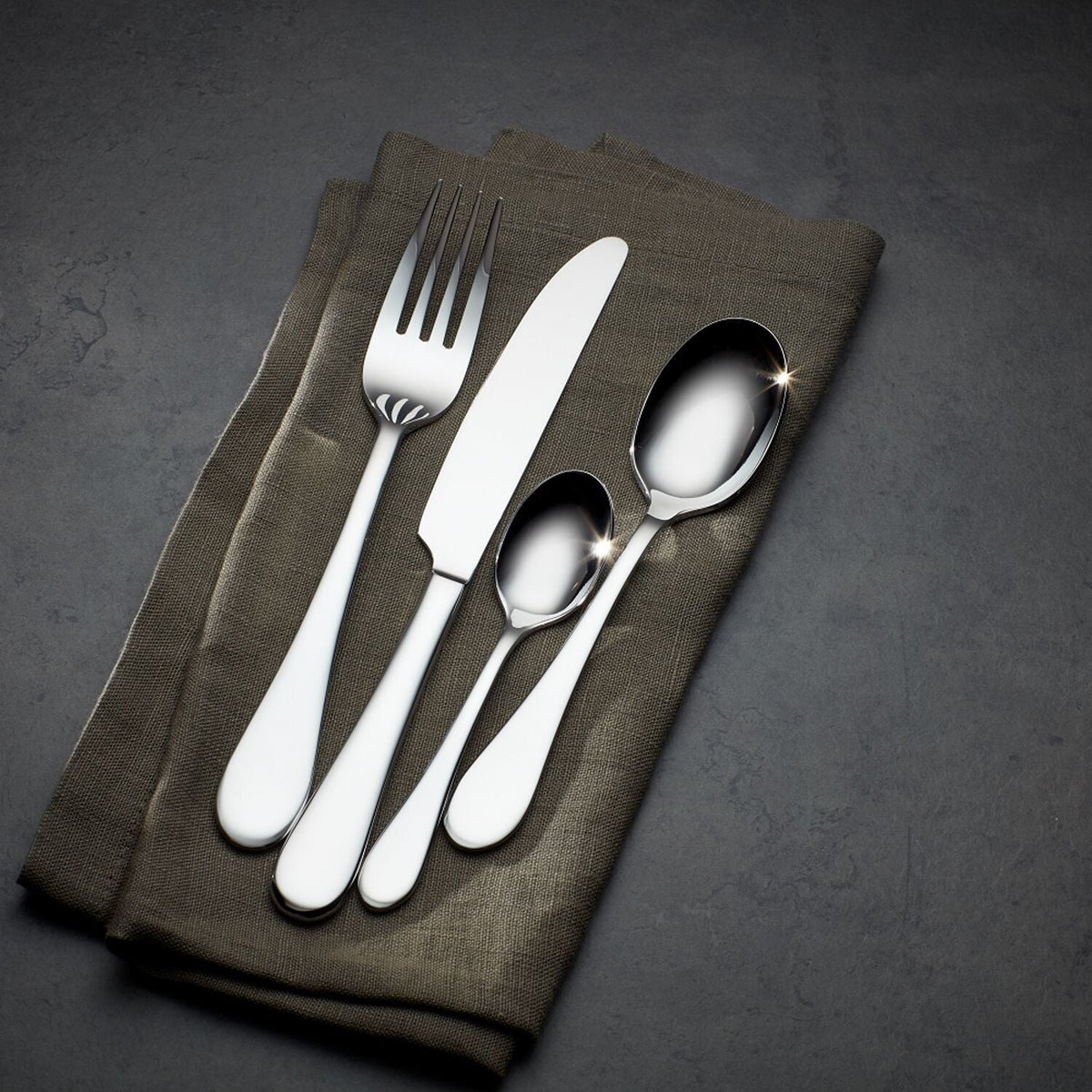 Oneida Icarus 16-Piece Cutlery Set