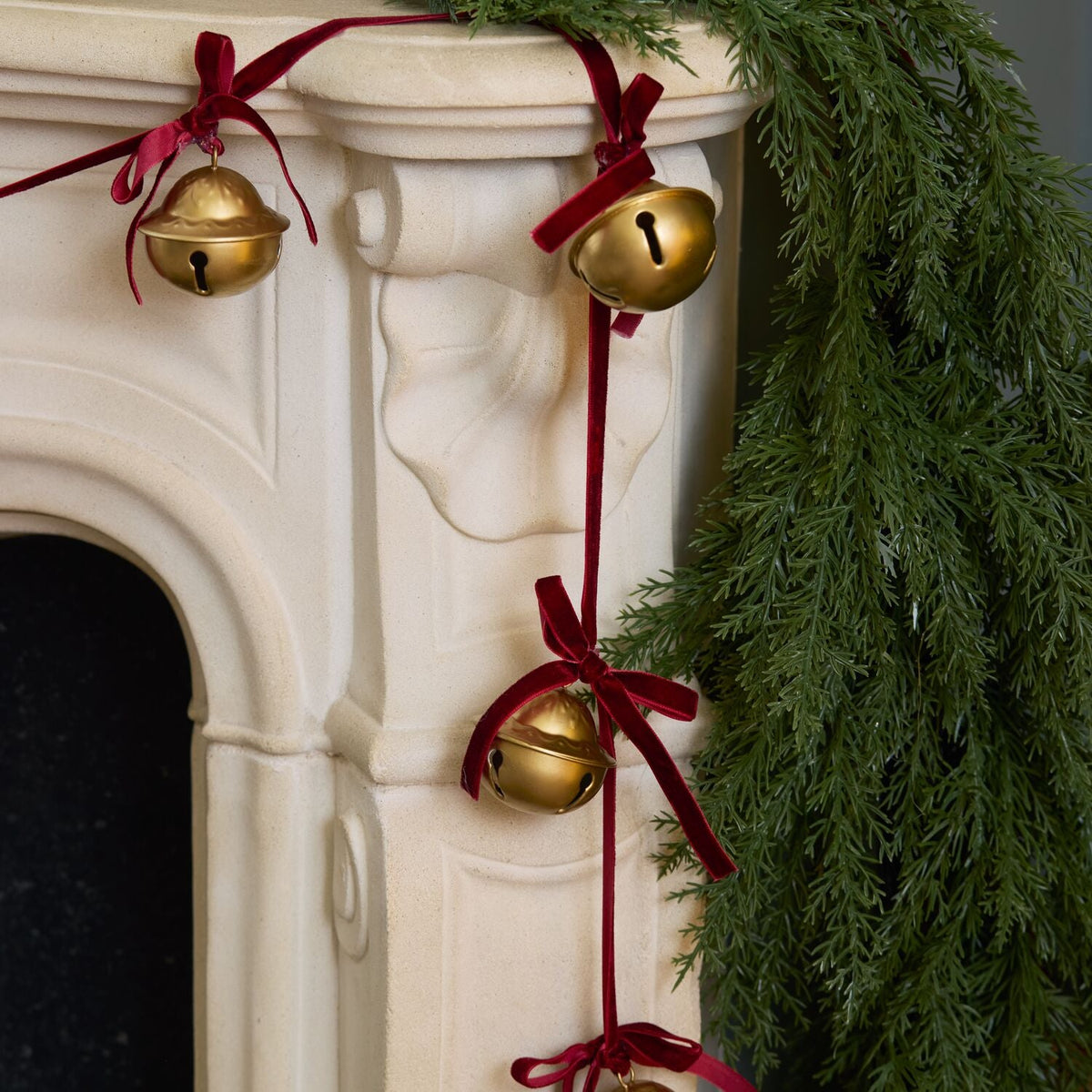 Lakeland Gold Bell Garland