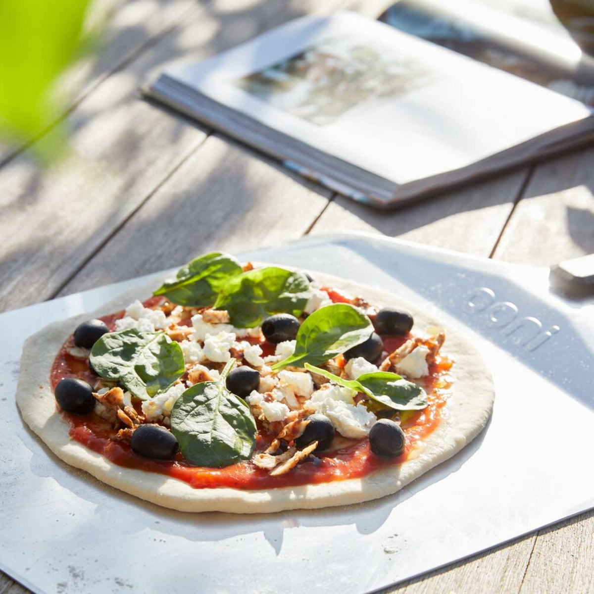 Ooni Karu 2 Multi-Fuel Pizza Oven and Pizza Peel Bundle