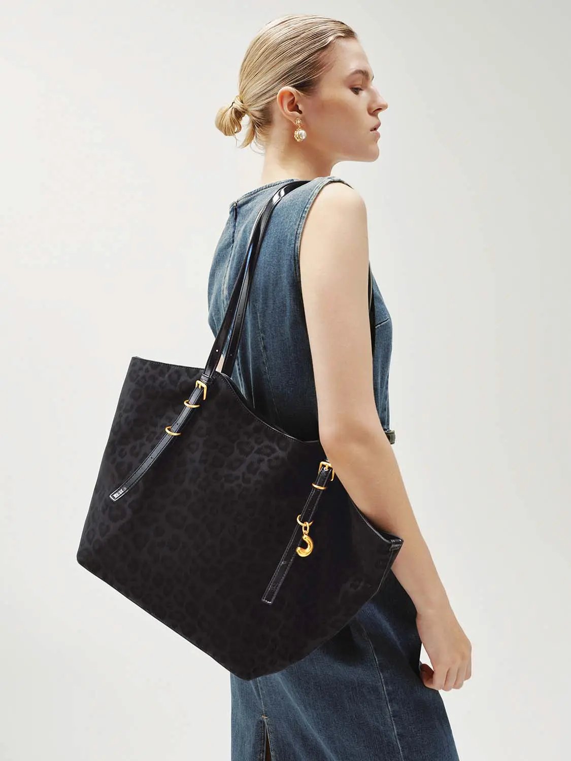 Leopard Print Pu Leather Bag Charm Detailing Shoulder Bag