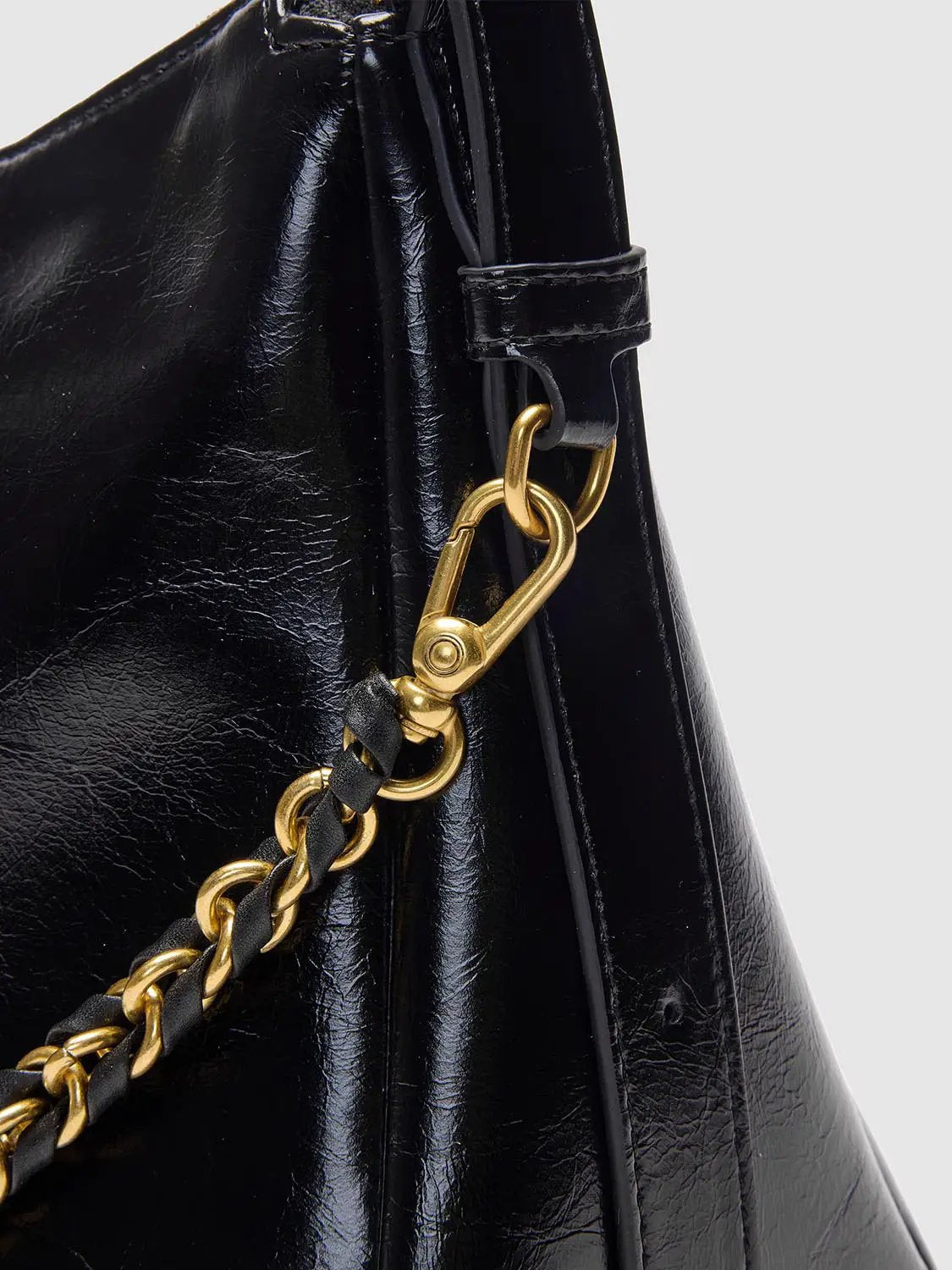 Black Gold Chain Artificial Leather Shoulder Bag