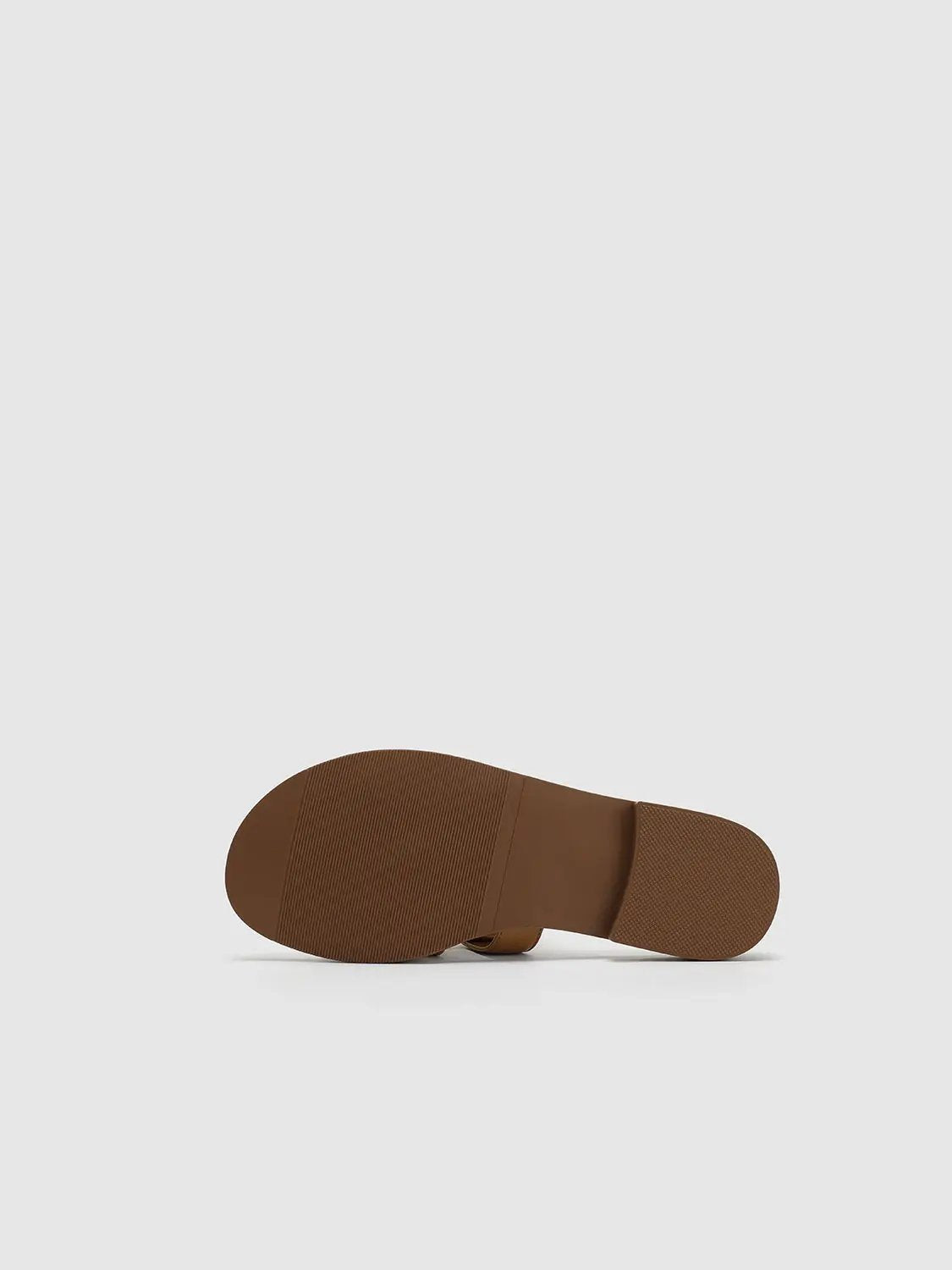 Upper Buckle Strap Cushioned Insole Slippers