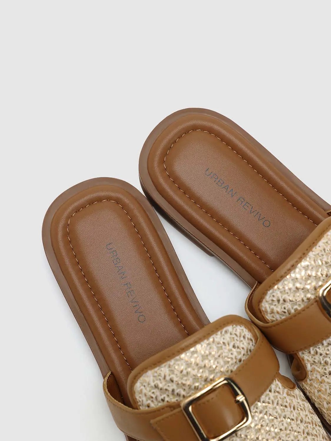 Upper Buckle Strap Cushioned Insole Slippers