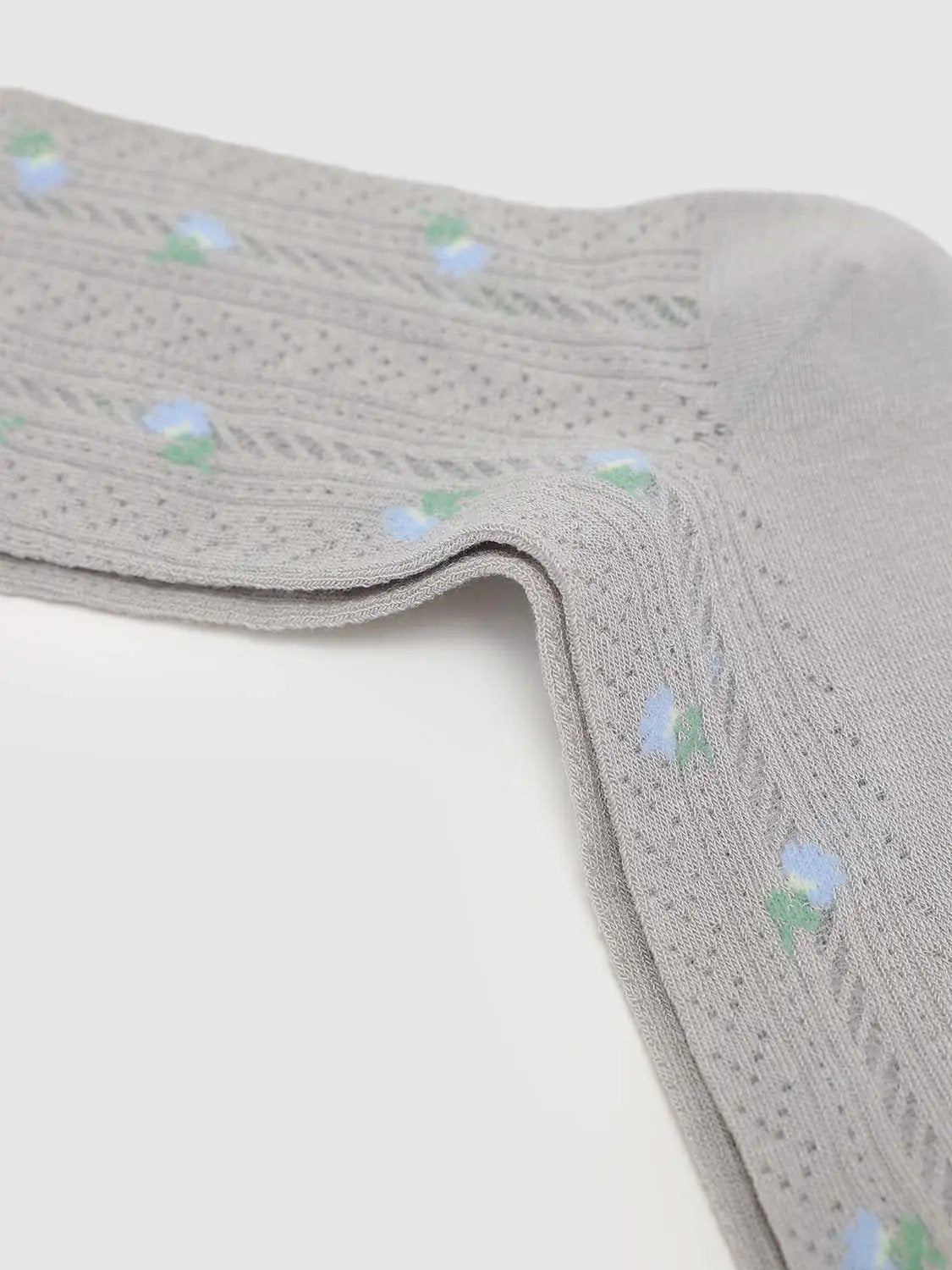 Regular Fit Mesh Floral Pattern Mid Calf Socks