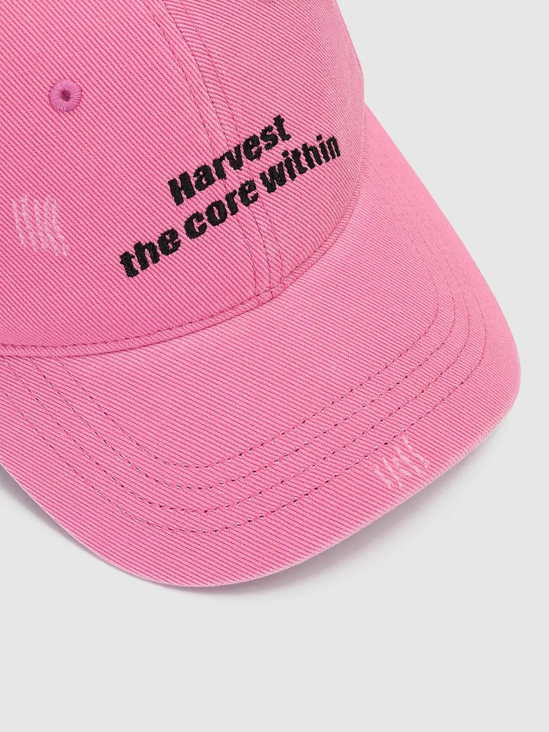 Distressed Embroidered Text Cotton Baseball Cap