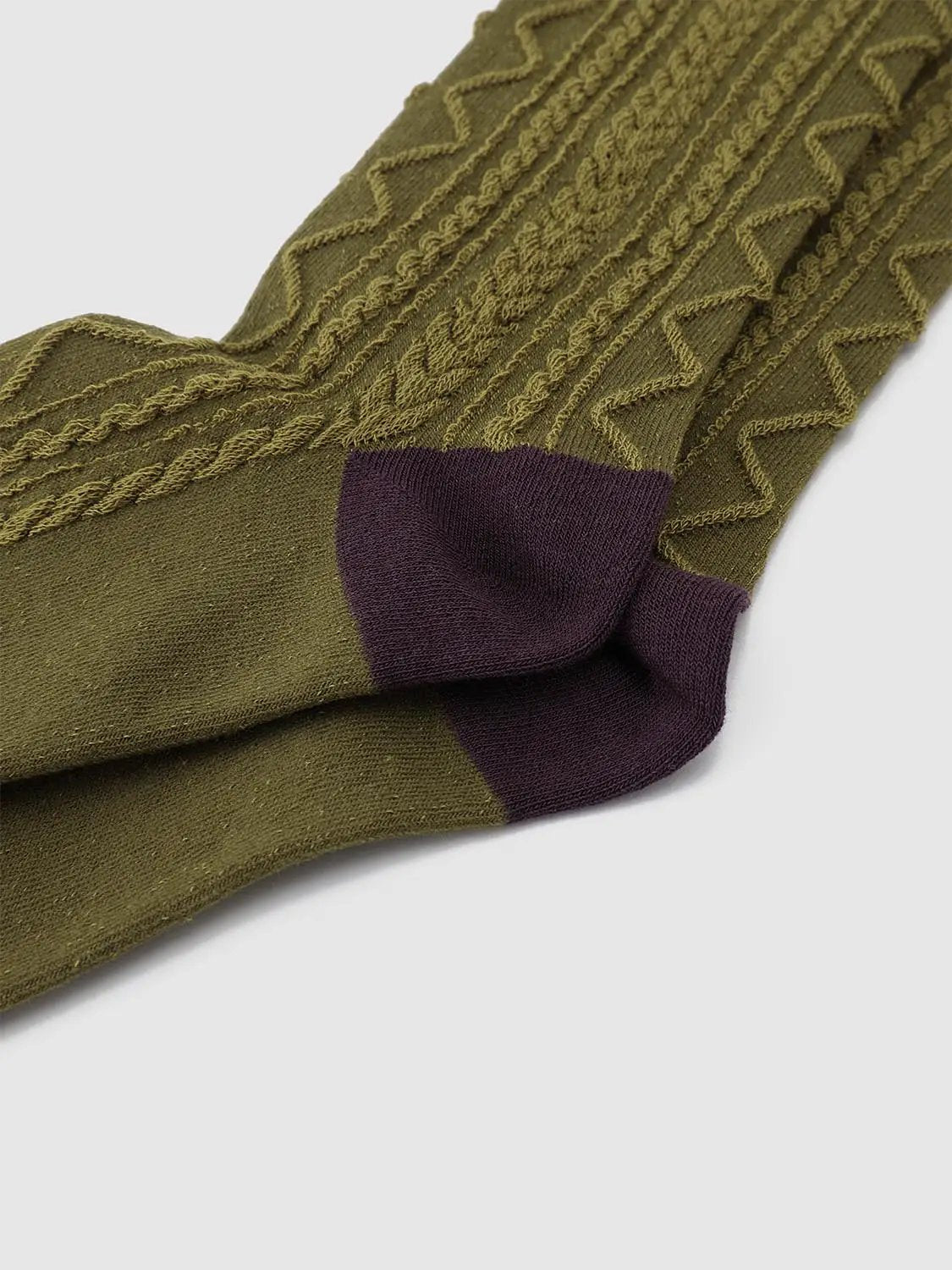 Ruffled Cable Knit Floral Band Brown Socks