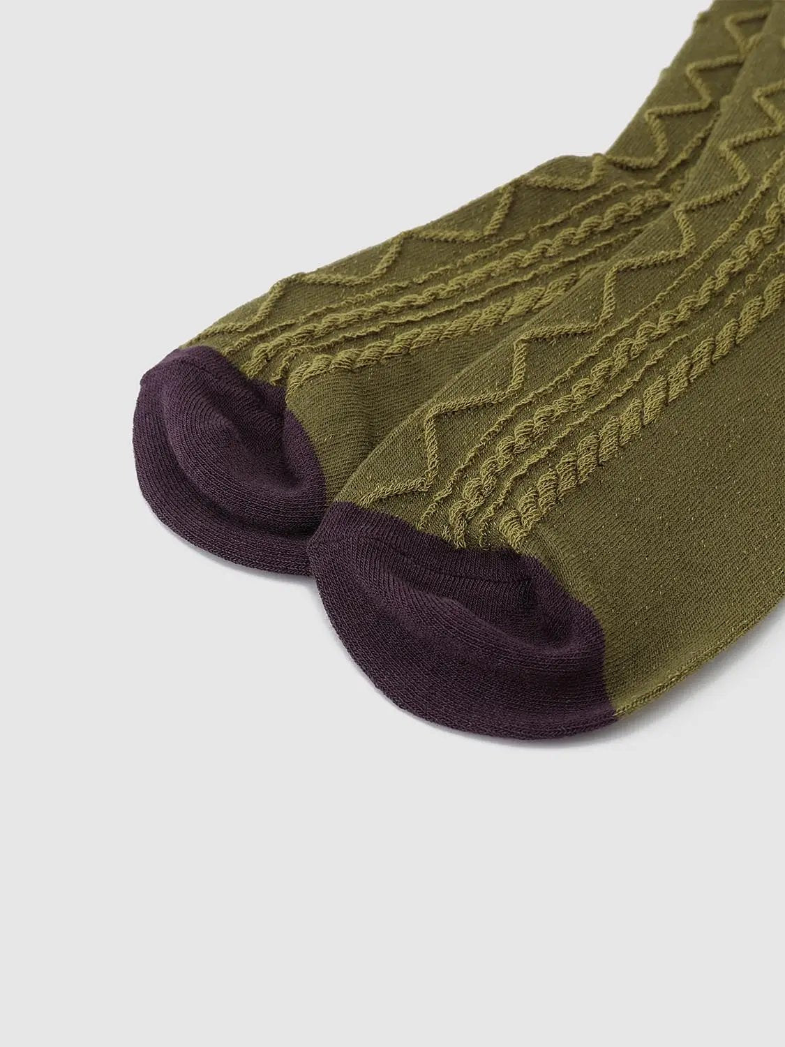 Ruffled Cable Knit Floral Band Brown Socks