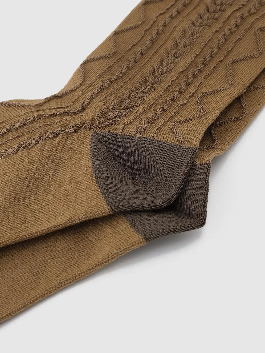 Ruffled Cable Knit Floral Band Brown Socks