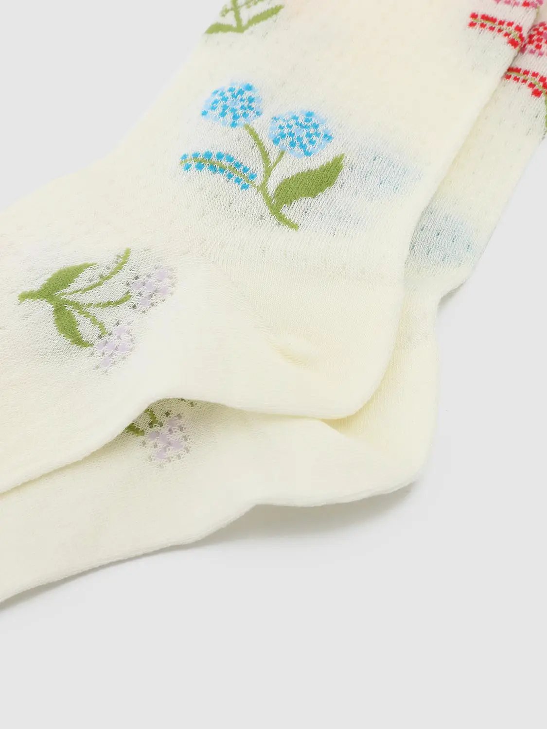 Floral Pattern Crew Socks