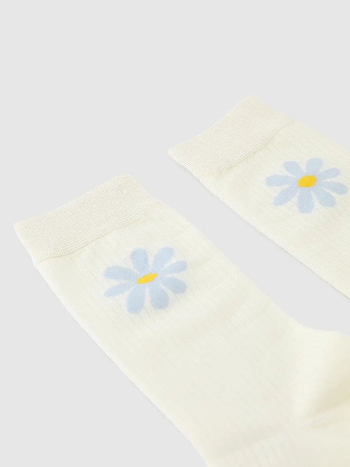 Ribbed Floral Print Light Blue Crew Socks