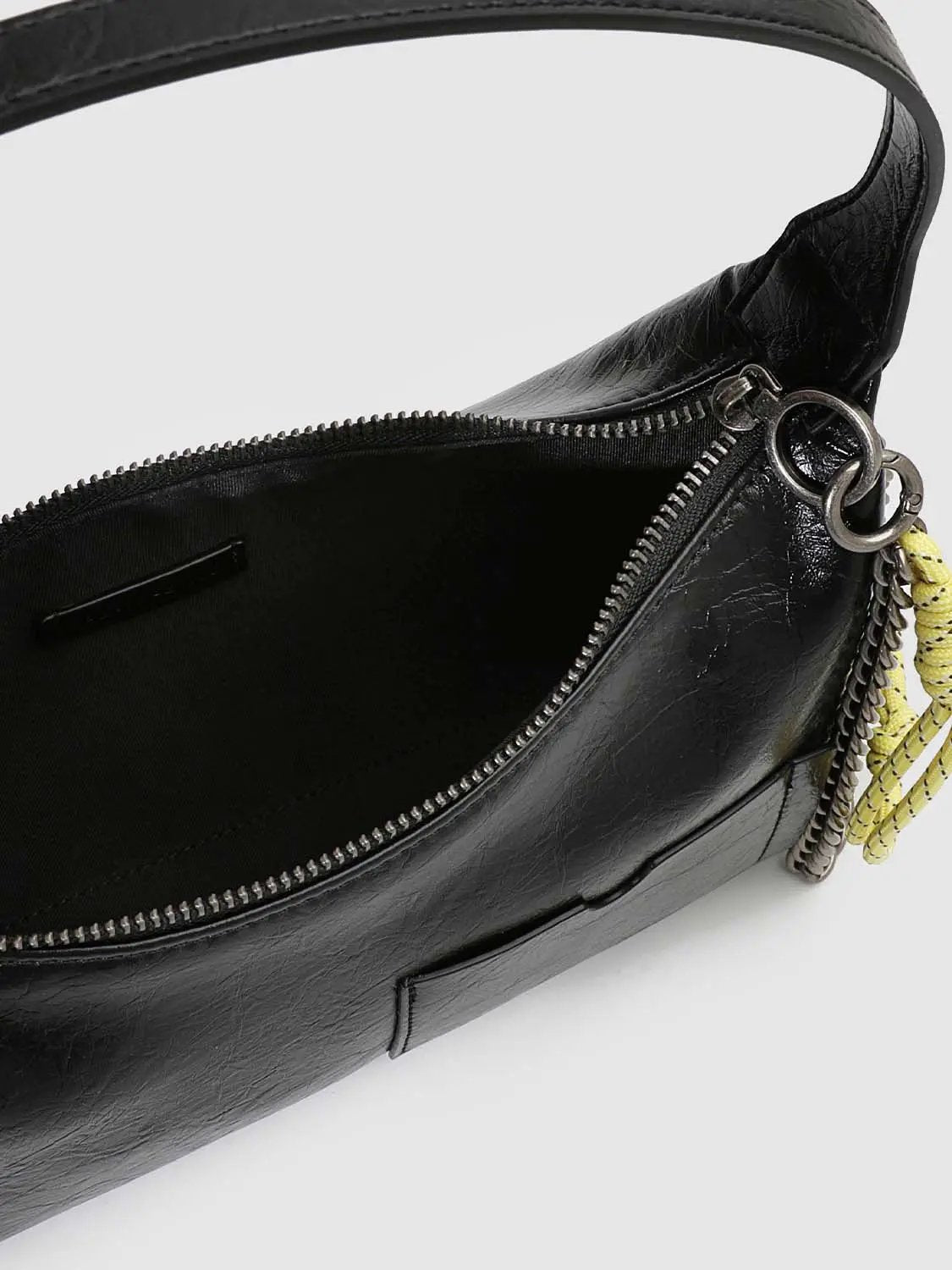 Solid Color Chain Decor Casual Shoulder Handbag