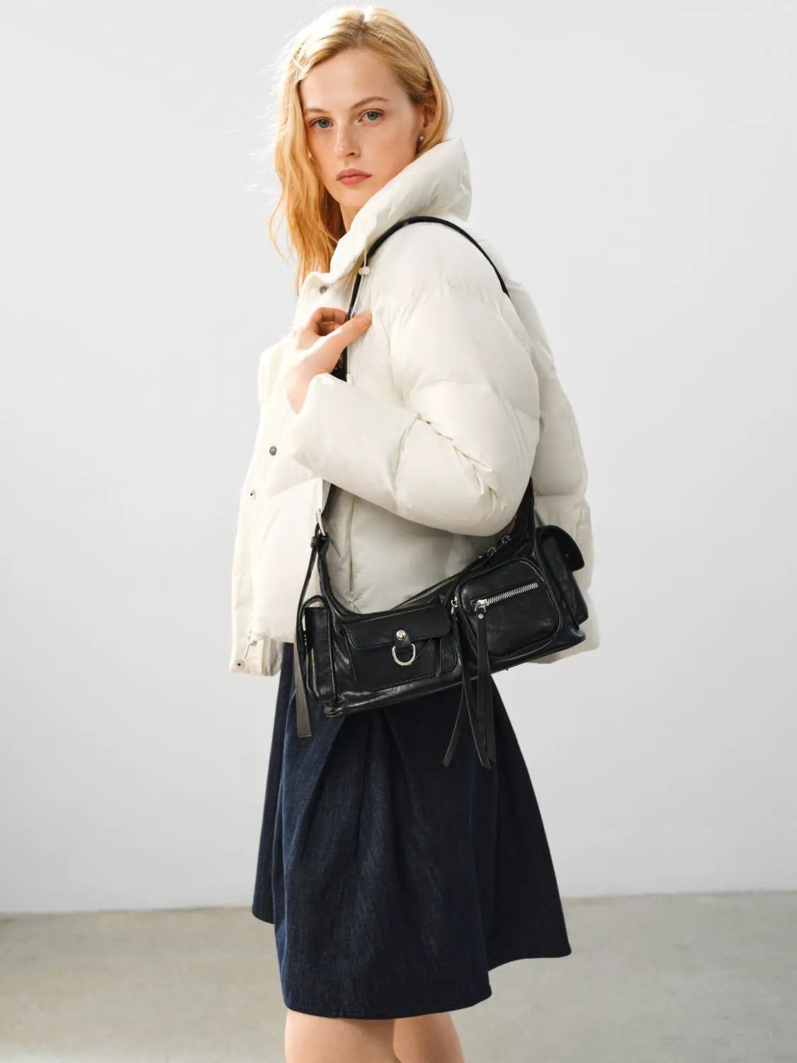 Fringe Detail Zippered Shoulder Bag