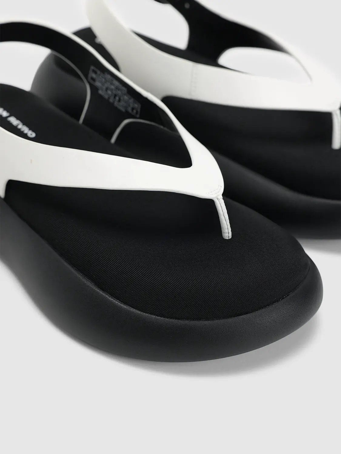 Two Tone Thong Buckle Strap Platform Casual Sandals