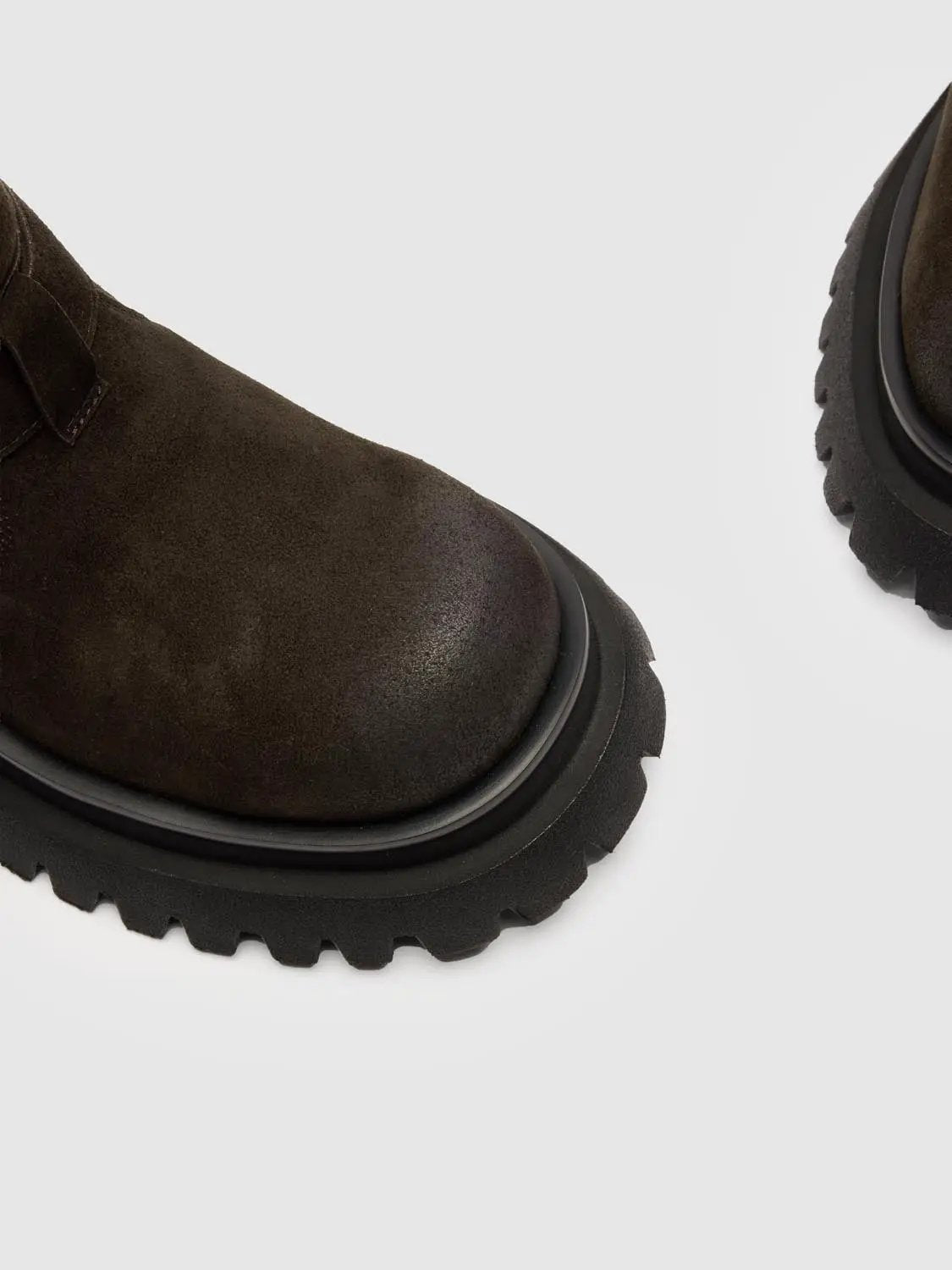 Round Toe Double Buckle Chunky Boots