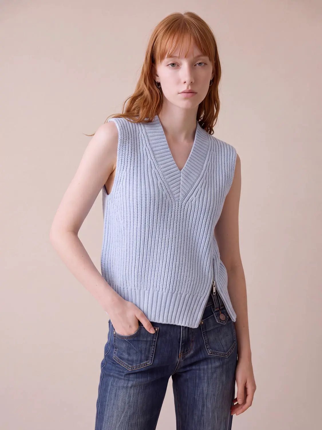 Loose V-Neck Knitted Vest