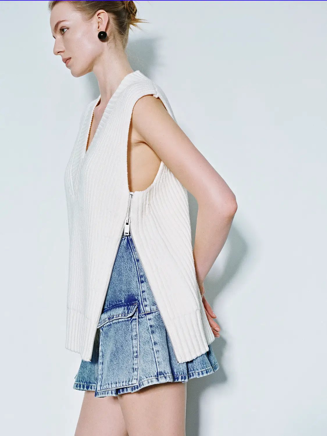 Loose V-Neck Knitted Vest