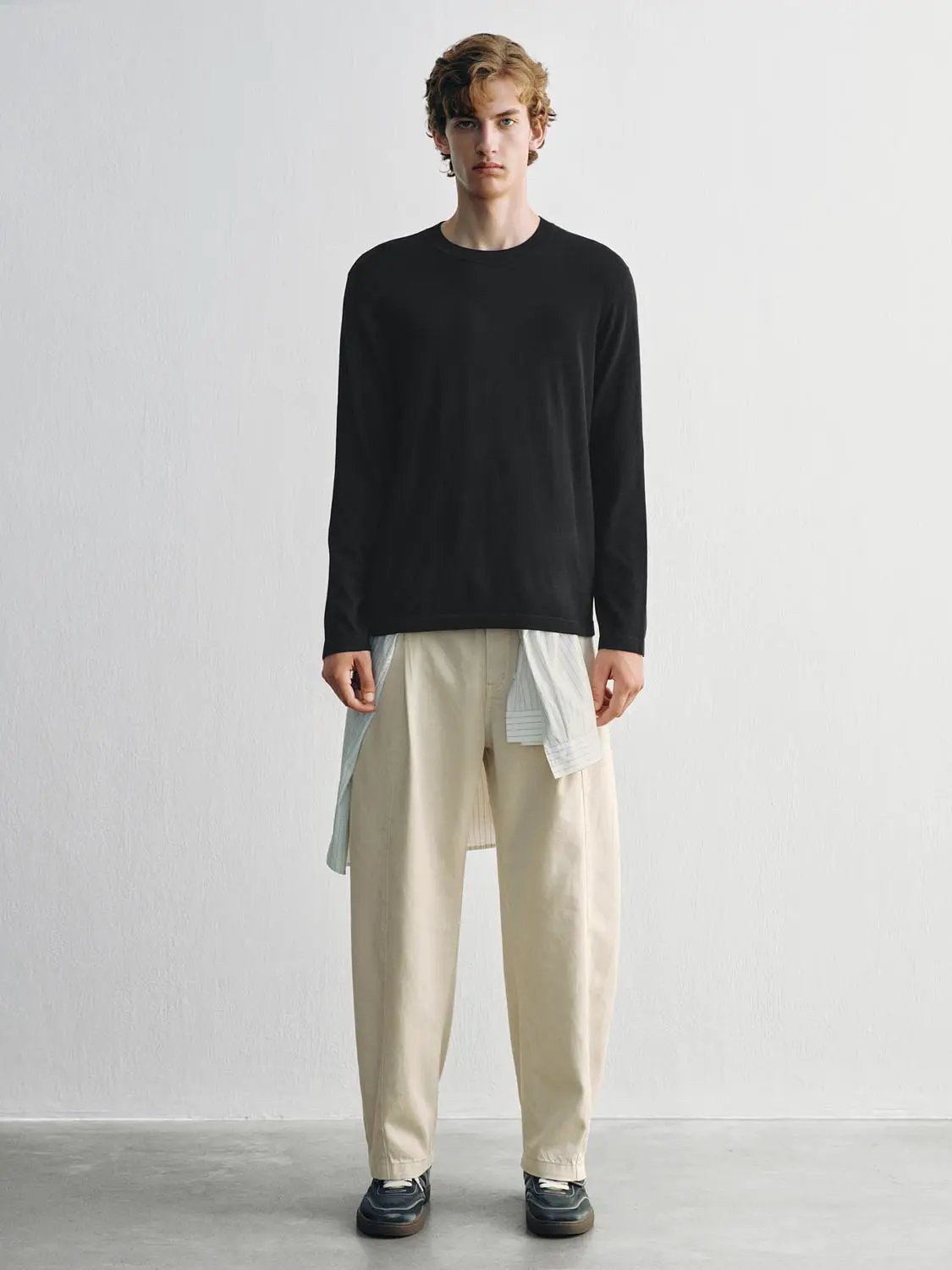 Solid Knit Crew Neck Long Sleeve Regular Fit T-Shirt