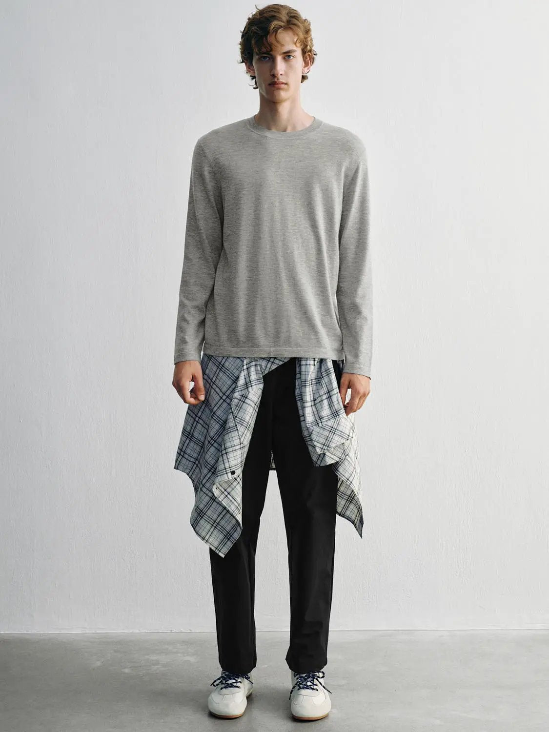 Solid Knit Crew Neck Long Sleeve Regular Fit T-Shirt