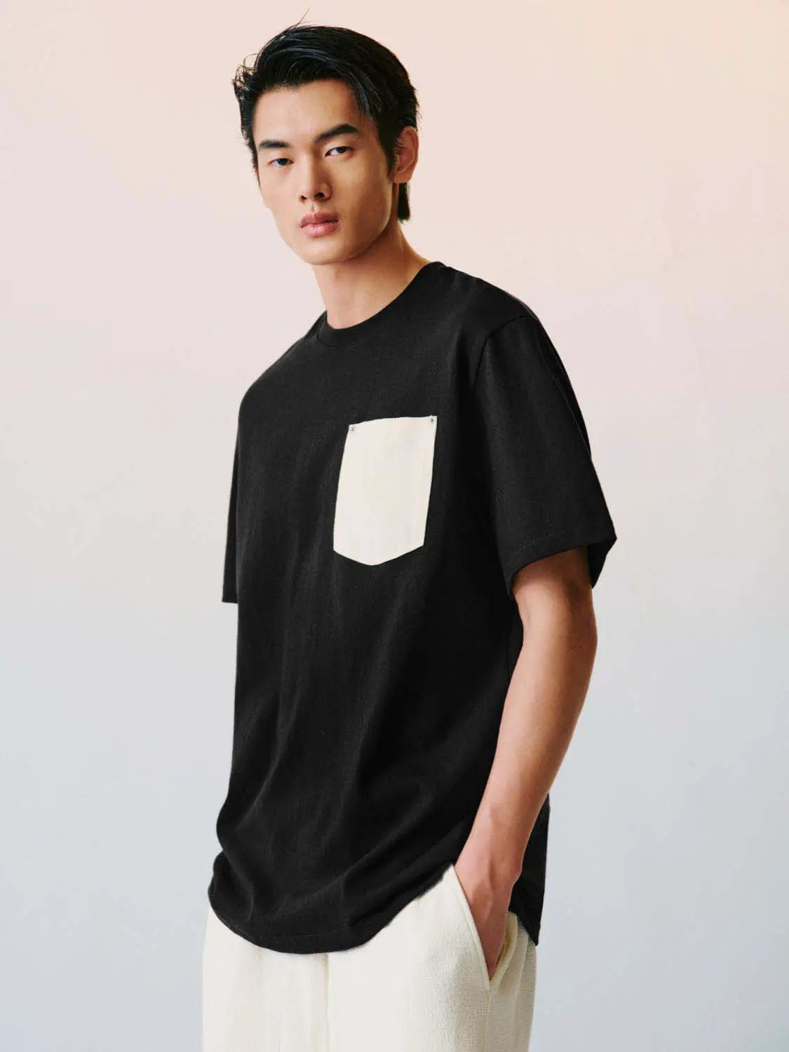 Round Neck Pocket Loose Fit Cotton Short Sleeve T-Shirt