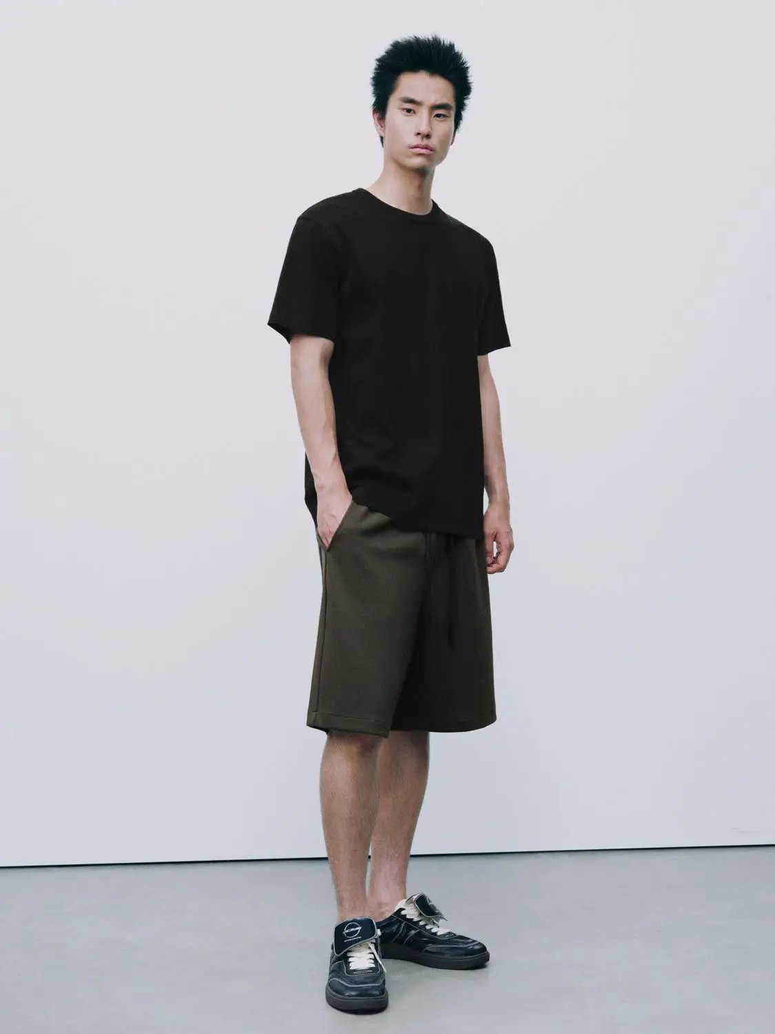 Regular Fit Crew Neck Short Sleeve Basic Tee