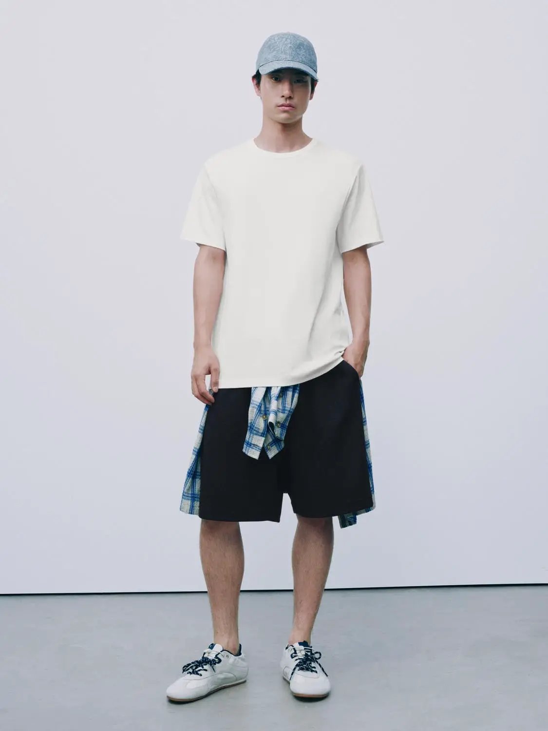 Regular Fit Crew Neck Short Sleeve Basic Tee