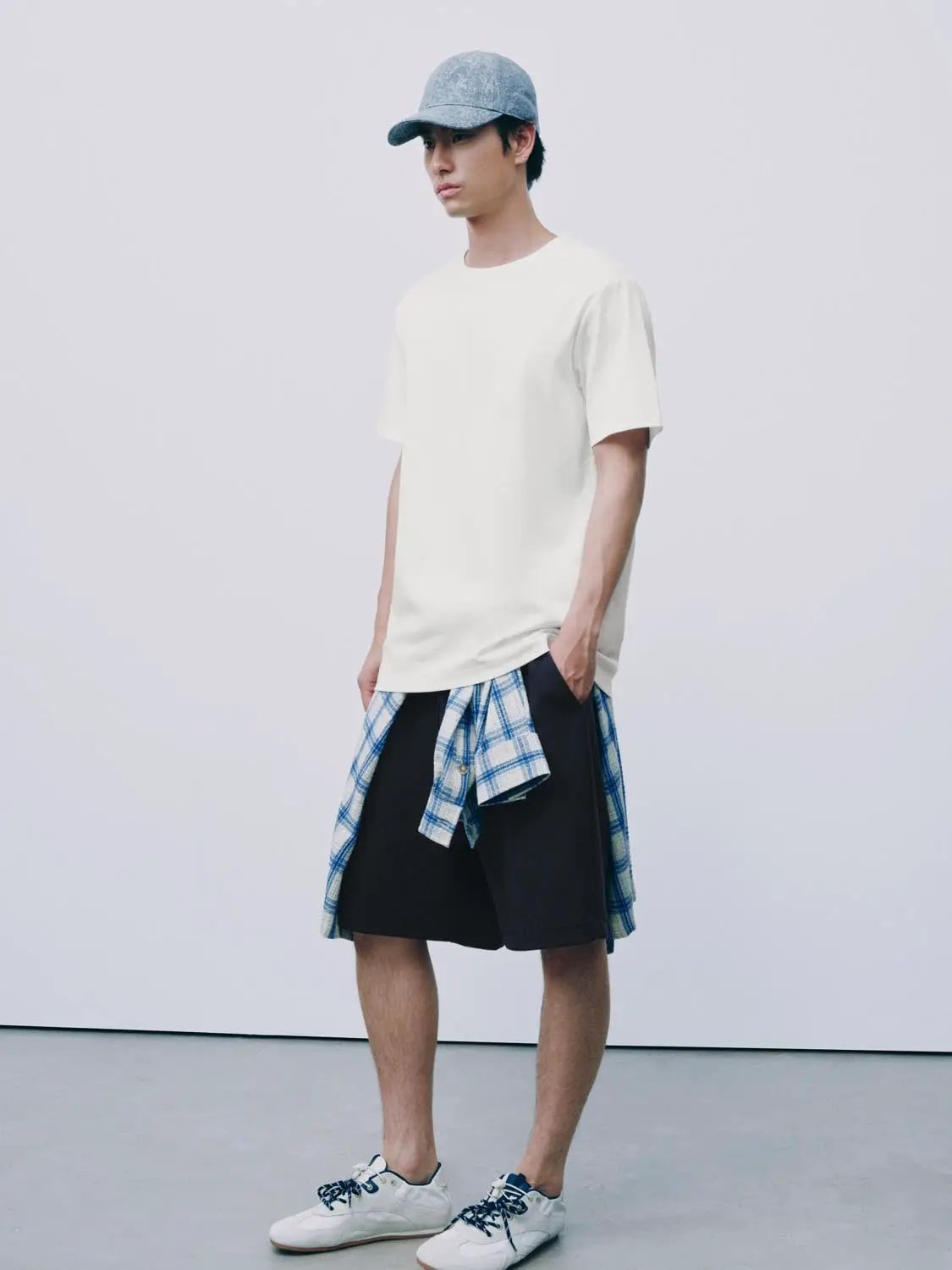 Regular Fit Crew Neck Short Sleeve Basic Tee