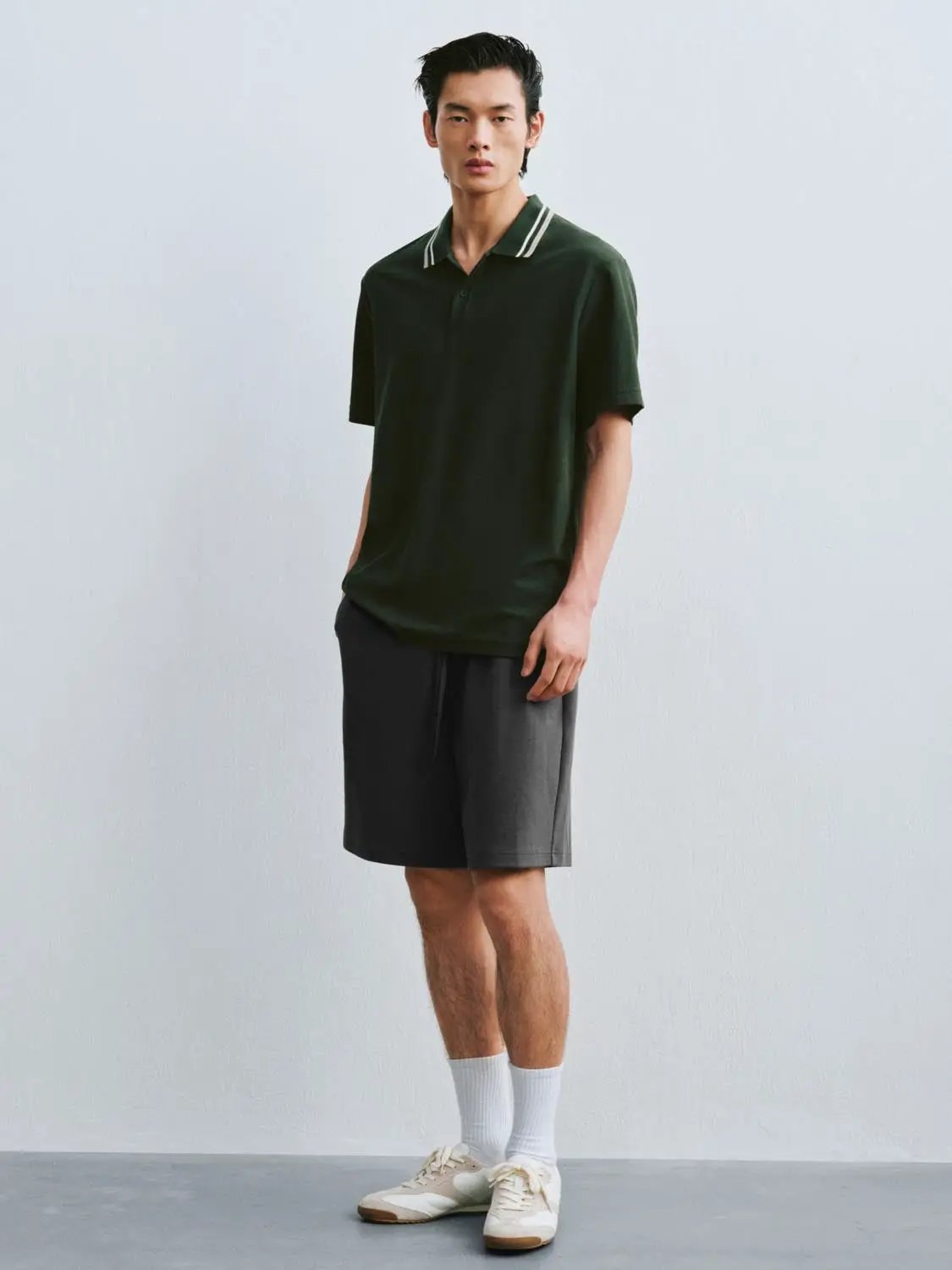 Loose Fit Drawstring Waist Solid Knee Length Casual Shorts