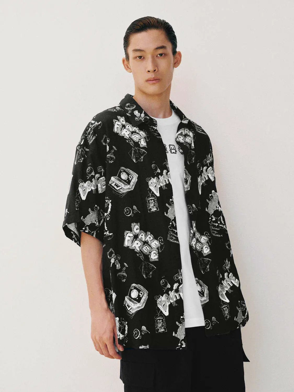 Cartoon Graphic Print Thin Stretch Short Sleeve Shirt
