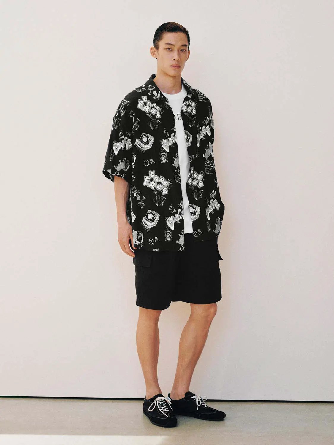 Cartoon Graphic Print Thin Stretch Short Sleeve Shirt