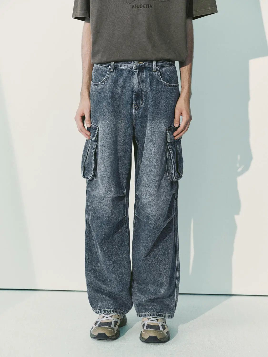 Washed Cargo Pocket Wide-leg Cotton Jeans
