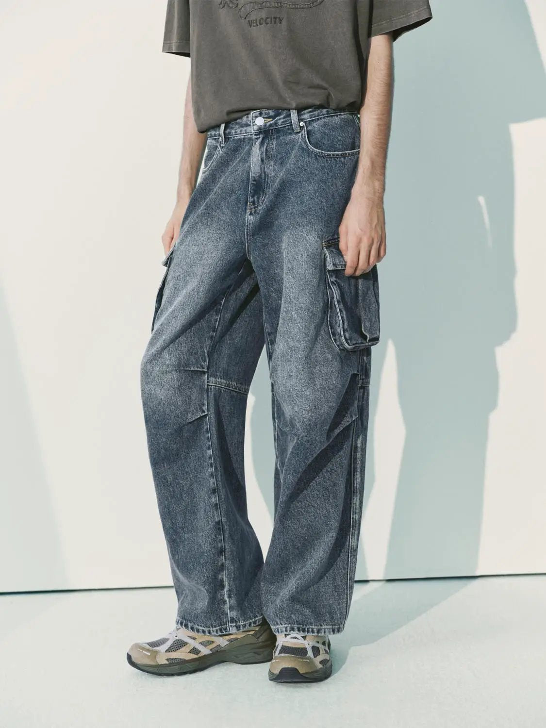 Washed Cargo Pocket Wide-leg Cotton Jeans