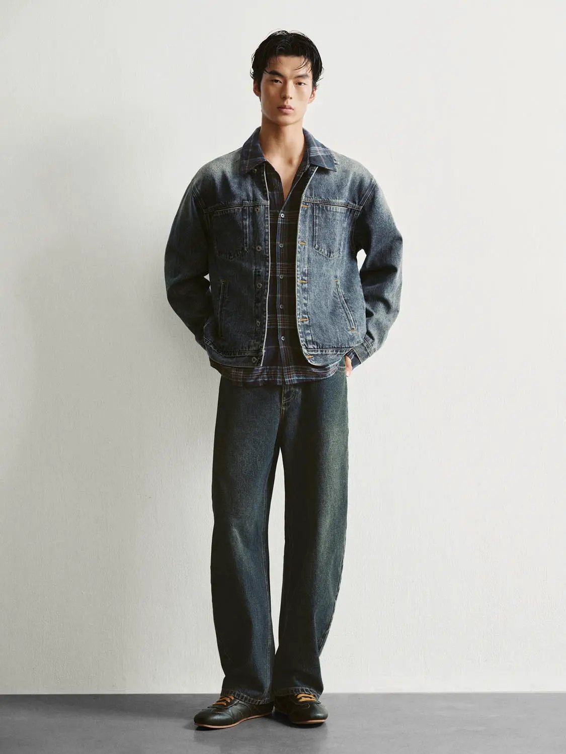 Faded Checked Collar Cotton Long Sleeve Denim Jacket